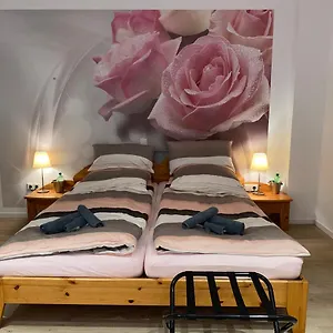 Home-rose-garden-gästehaus Kontaktloser Zugang Gasthof